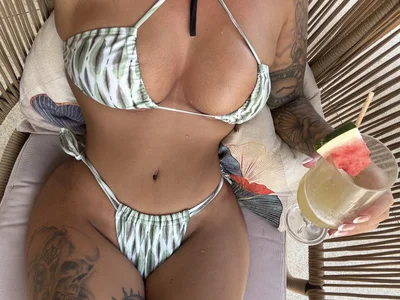 BELLABLACKXUKのPublicの 5枚の写真