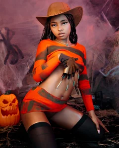 amy_miller1 halloween came!! 🧟‍♀️ Poză 9