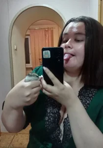 Jessica_Joy me and my hamster🐹❤️ Pic