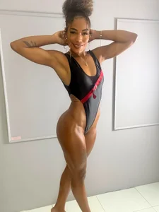 kiaratentation OILED GODDESS😏🤤 Pic 2