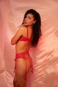 VictoriaDuart a rose Foto 2