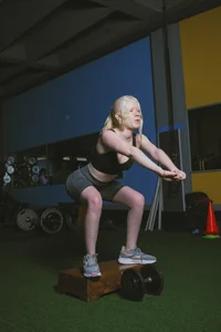 Elif_blond gym Pic 2