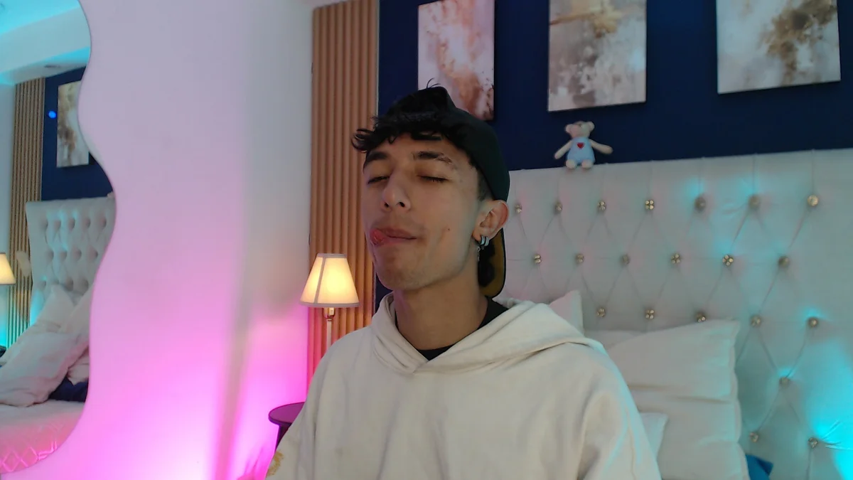 Aiden_Rivers_さんのトレンドな 8940枚の写真