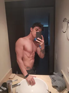 stefan_salvatore__Public Bild