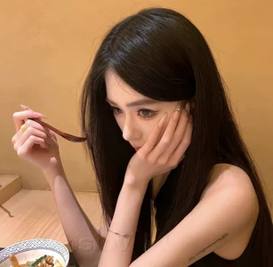 gigi_UwU_'s XXX Nude Photo 3