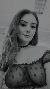 Zdjęcia EvaThorn Cute colection of pics of my cute natural tits:  5