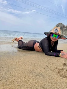 Miss_scarllet_ Good vacation☀️🌊 Pic 7