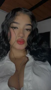 charlotte_9999 🫦👀 Immagine  2