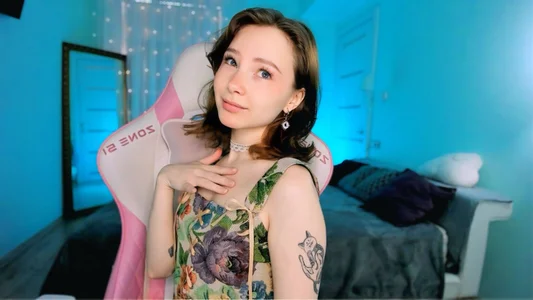 LanaBlu_ cutie 사진