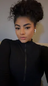 karlymonroe: I like to see myself like this 😍😍 ( фото)