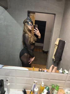 FollowYourSin: Public ( 6 фото)