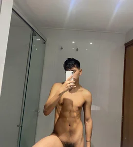 adrik_cano__: PHOTOS IN THE MIRROR ( 8 фото)