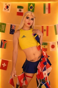 Emily_Castillo_1 🏆Help me raise the glass.⚽ Poză 4