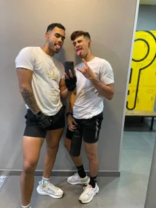 JACSON AND MATT de oversizedxguys  4 Imagens