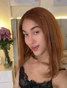 Chloe_Celeste Public Gambar