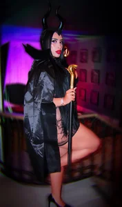 LeahLombardi_ 🖤Maleficent💜 Foto 2