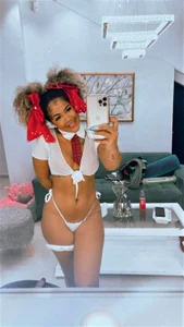 riri_brunnete Public Pic 6