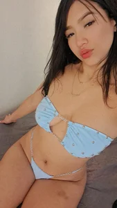 Feeling beautiful 🙈❤️💋 od Lia_Guzman  2 snímek