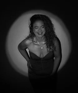 sasi_luna DIVA IN RED Foto 8