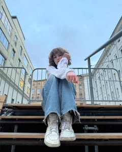 SonyaNowak Public Gambar