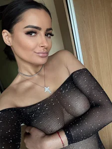 AnneSins Public صورة واحدة|AnneSins Public صورتان|AnneSins Public  5 صور|AnneSins Public  5 صورة