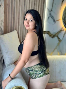 KATYY_SAENZ: Sexy latina🥵 ( 2 фото)