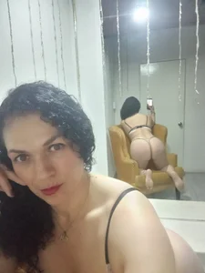 Aliciia_cute1 Showing you my ass 💦💦 Bilde 6