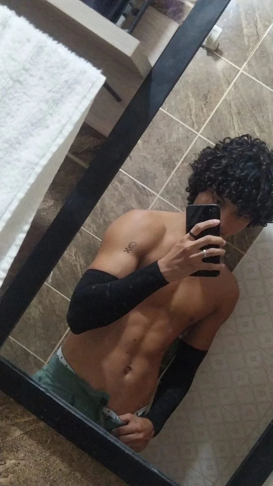 hades_derox_ Foto en Tendencia 7225