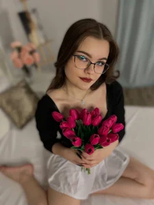 ShyEmma_ Public Pic 3