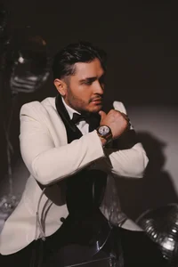 JossAckland Merry Christmas!🎅🏻  2টি ছবি