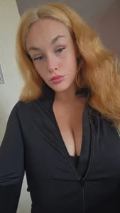 BlazingBaddie420のxxの 5枚の写真