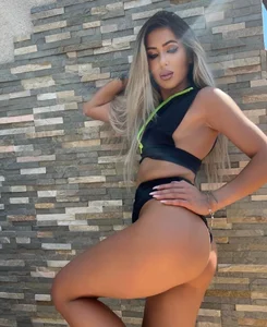 RaquelleDevon Public 사진