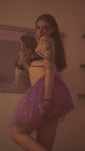 april_dumont Public 사진 7