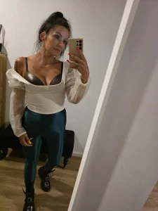 Amour_Jolie Public Pic 2