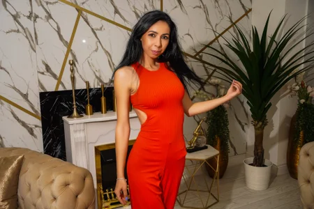 SarraRose Public Pic 2