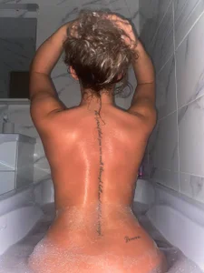 SugarPixiee Bath time 🫧 Immagine 