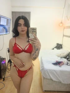 IN RED de Victoria_Rosess  Imagens