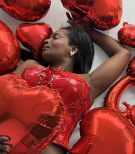 salome_moon_ valentine's day 💗  2টি   ছবি