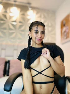 emma_brooks1 Public รูป 