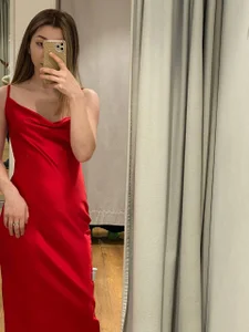 Lola_Ried Public Pic 3