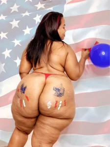 When freedom means taking everything away from me 🤤🗽 de WALESKABBW_ASS  4 Imagens