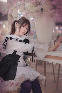 Moon_Lollie_のCosplay your sweet maidの 5枚の写真