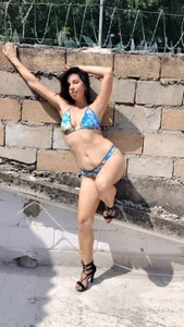 JuliaSinclair tropical 😈🥵 Bilde 2