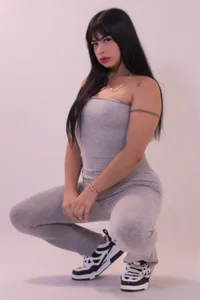 HER 👩🏻🎀 od Martshall09  3 snímek