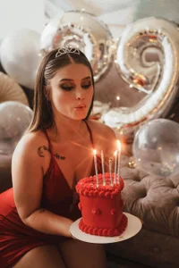 roxie_gates_ kullanıcısının HBD TO ME!!🎂 albümü -  7 fotoğraf