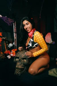 Mia_Montessspooky cowgirl图片 4