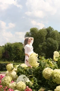 Professional photo shoot in the park (part 1) de TherestlessKitty  photos