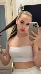 EmilyyyBridgettt Public Immagine  6