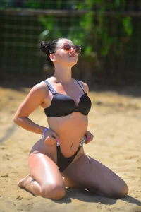 MiaGoldXYour next obsession图片 6