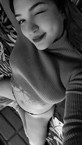 FallsForHerSmile Hey, cómo estas? Pic 2